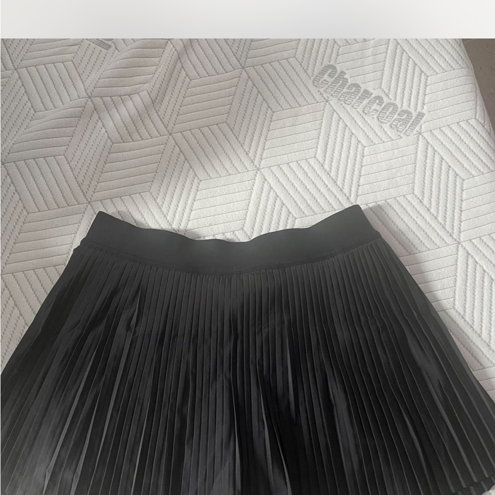 Lululemon Black A-Line Pleated Skirt